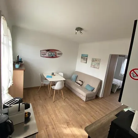 Apartment Proche Et Commerces