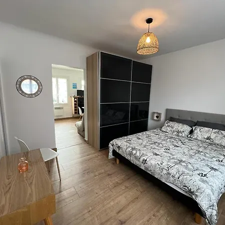 Apartment Proche Et Commerces