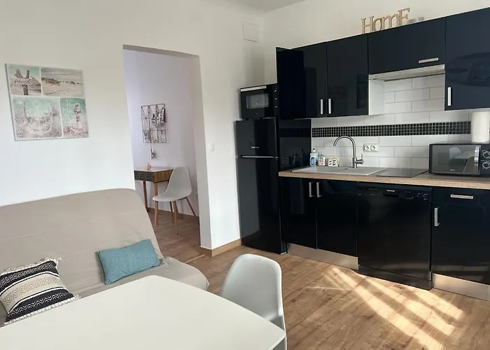 Proche Et Commerces *